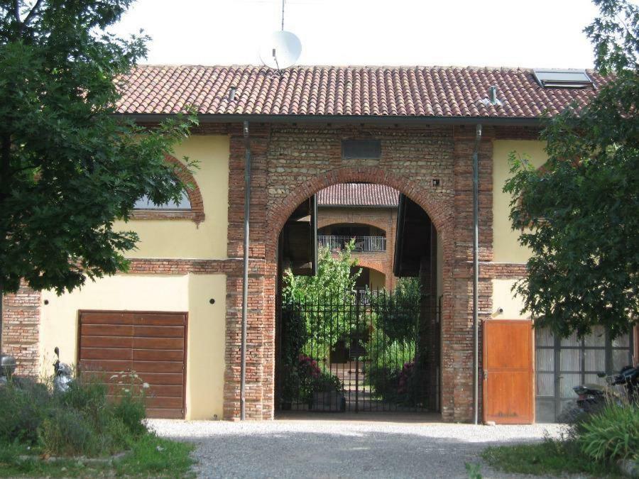 Cascina Radice Bed & Breakfast Arluno Luaran gambar